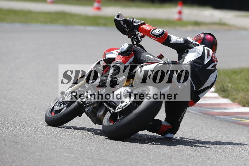 /27 12.06.2025 Ducati Schweiz Trackday Warmup  ADR/gruen-vert/22